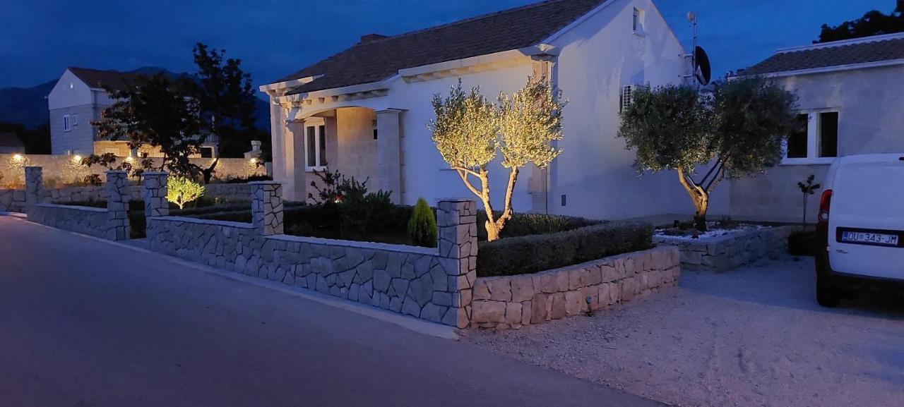 Apartment Holiday Home Doma, Cilipi Near Dubrovnik Extérieur photo